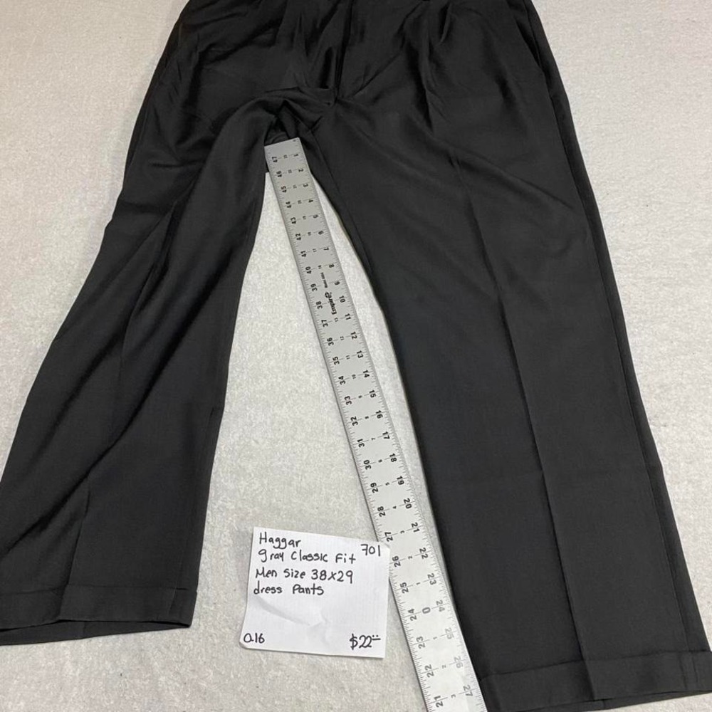 Haggar gray dress pants classic fit Size 38X29. SKU701#formalwear #menswear